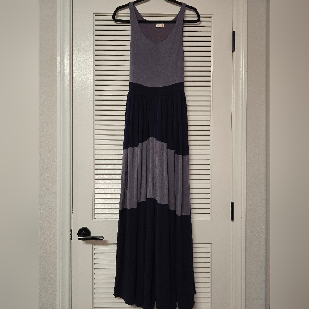Silence + Noise - Navy & Grey Sleeveless Flowly Maxi Dress